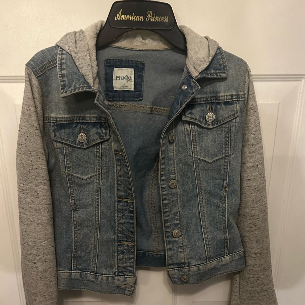 Girls Mudd 14 Jean jacket. In like new condition